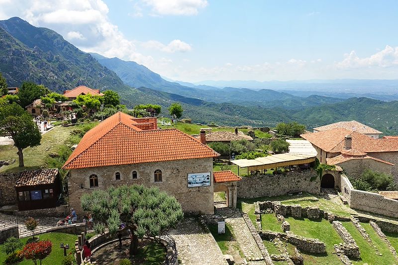 Découverte des attraits culturels du pays au sud de Tirana à la Riviera albanaise 