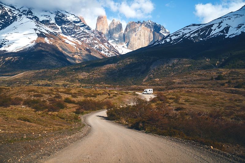 Camping-car au Parc national Torres del Paine - Chili