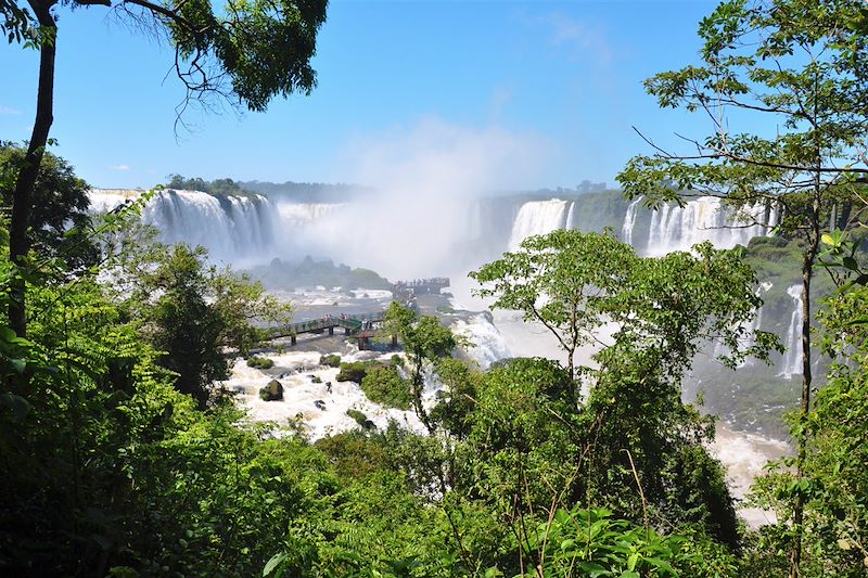 Trois pays, mille couleurs : de l’Atacama chilien au Nord-Ouest argentin, via le Sud Lipez bolivien... Bouquet final à Iguazu !