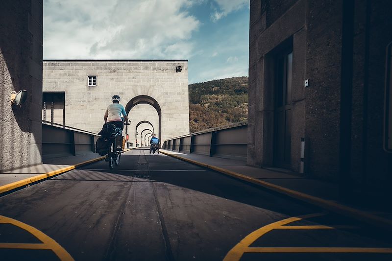 Le Danube à vélo, avec l'incontournable tronçon de l’EuroVelo 6 qui relie Passau à Vienne par la vallée de Wachau et ses vignobles