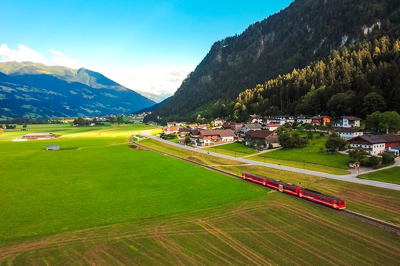 Voyage en train de Paris au Tyrol en passant par Vienne, Salzburg et Innsbruck, sans oublier une halte à Zurich au retour