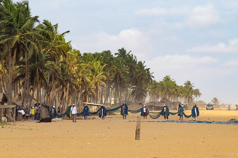 Voyage dans le Sud Bénin à pied et en mobylette : Ouidah, Grand Popo, Ganvié et fleuve Mono !