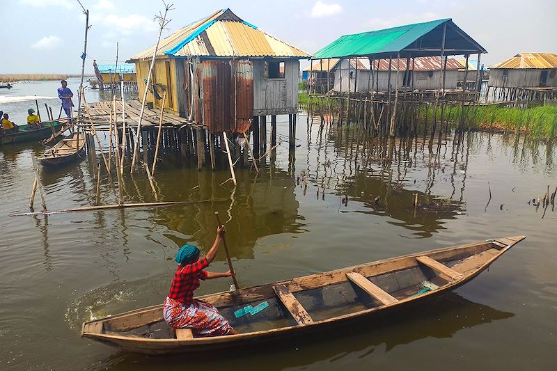 Voyage dans le Sud Bénin à pied et en mobylette : Ouidah, Grand Popo, Ganvié et fleuve Mono !