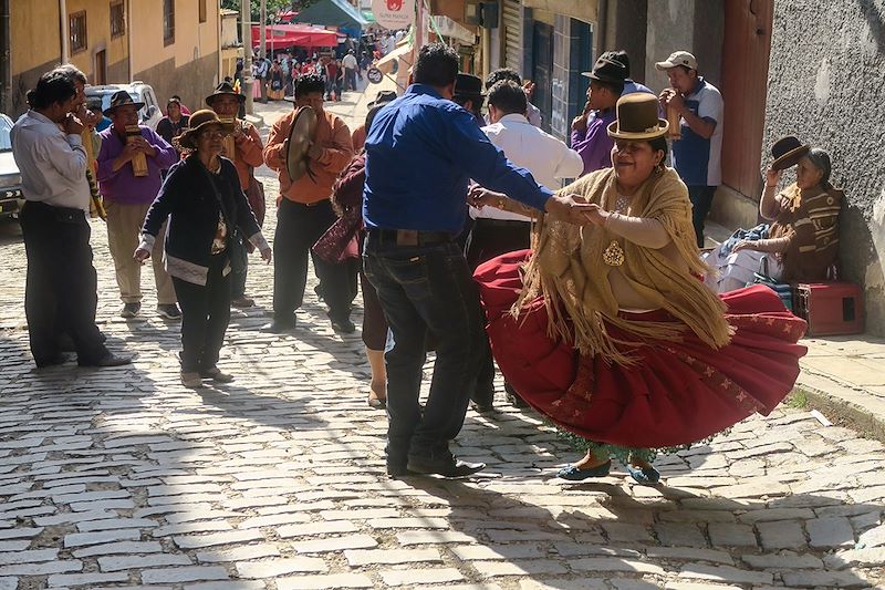 Multiactivités en famille, des fabuleux espaces du Sud Lipez aux rives vivifiantes du Titicaca, via les balcons de l’Amazonie !