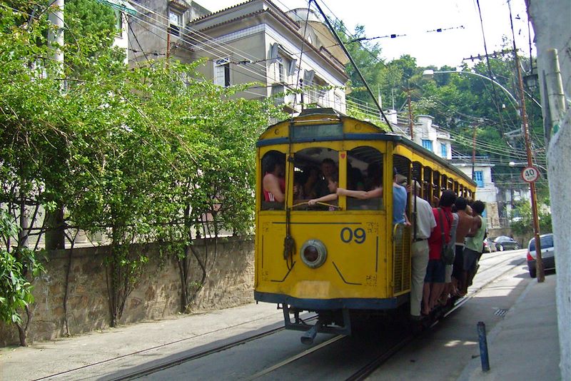 Tramway dans une rue de Rio de Janeiro - État de Rio de Janeiro - Région Sudeste - Brésil