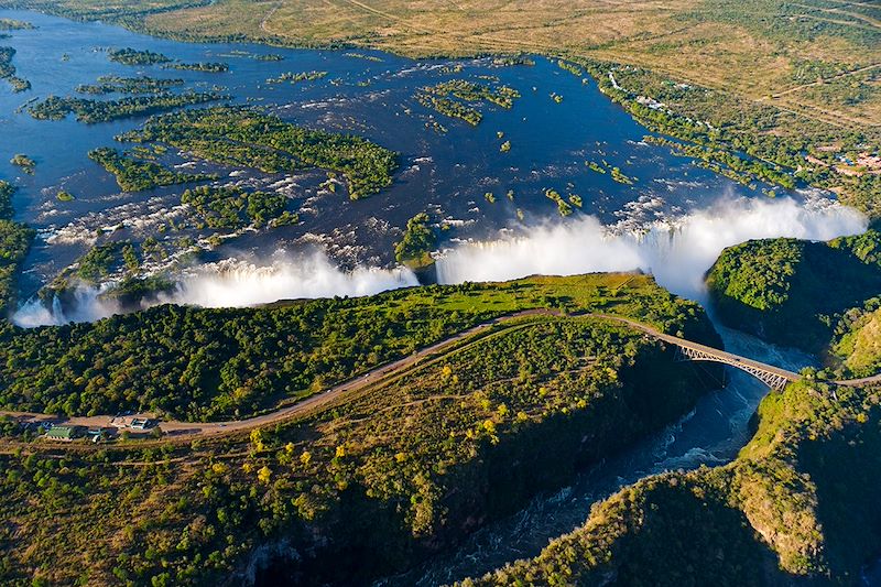 Voyage safari en camp amélioré avec sanitaires intégrés aux tentes: Chobe, Savuti, Moremi, Khwai et Delta de l'Okavango