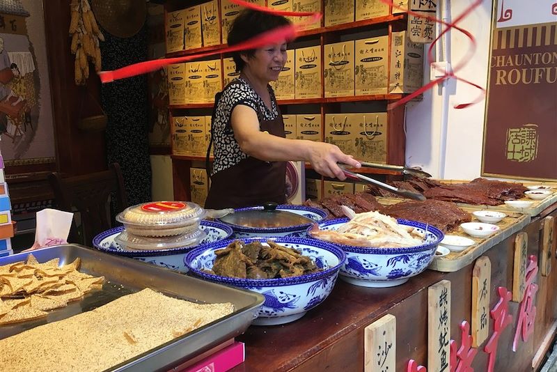 Embarquer à bord d’un voyage en train, entre Pékin et Shanghai pour explorer le patrimoine culturel d’une Chine riche en contraste