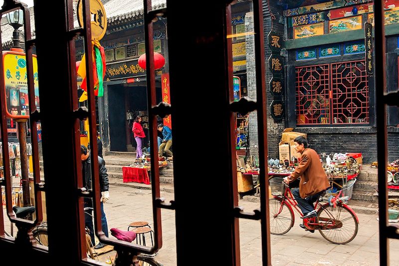 Embarquer à bord d’un voyage en train, entre Pékin et Shanghai pour explorer le patrimoine culturel d’une Chine riche en contraste