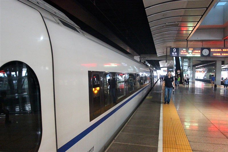 Embarquer à bord d’un voyage en train, entre Shanghai et Canton, pour explorer le patrimoine naturel d’une Chine riche en trésors 