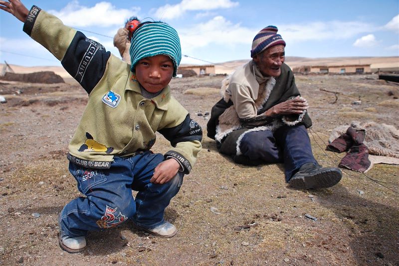 Découverte du Kailash par la route nord via Lhassa, le royaume de Gugé et les monastères légendaires du toit du monde