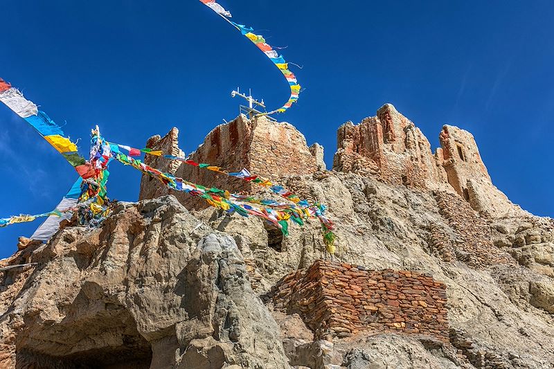 Découverte du Kailash par la route nord via Lhassa, le royaume de Gugé et les monastères légendaires du toit du monde