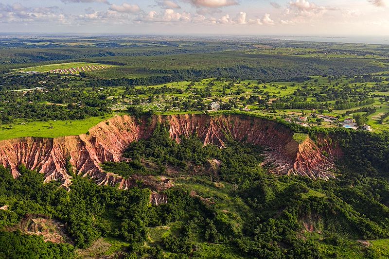 Un itinéraire unique pour explorer la biodiversité exceptionnelle et les trésors culturels du Congo.