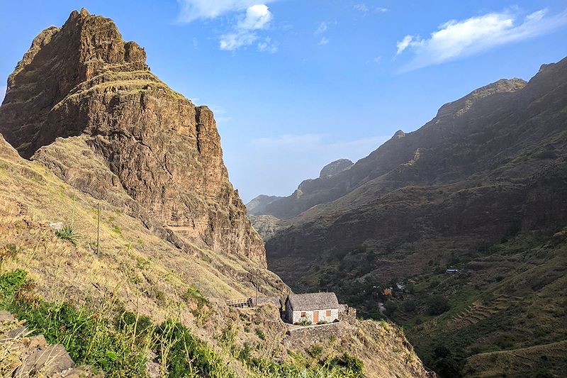 Découverte de Sao Vicente et de Santo Antao : randos au cœur des cultures en terrasses et belles rencontres avec la population