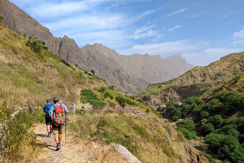 Découverte de Sao Vicente et de Santo Antao : randos au cœur des cultures en terrasses et belles rencontres avec la population