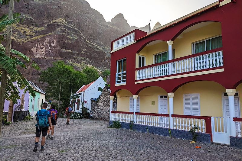 Découverte de Sao Vicente et de Santo Antao : randos au cœur des cultures en terrasses et belles rencontres avec la population