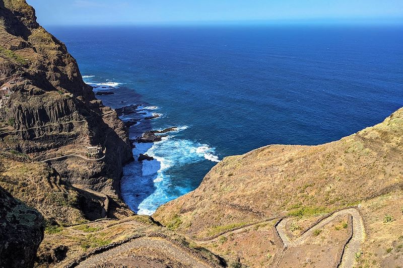 Immersion sur Sao Vicente et Santo Antao : Randonnées dynamiques et Nuits à la belle étoile !