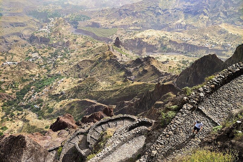 Immersion sur Sao Vicente et Santo Antao : Randonnées dynamiques et Nuits à la belle étoile !