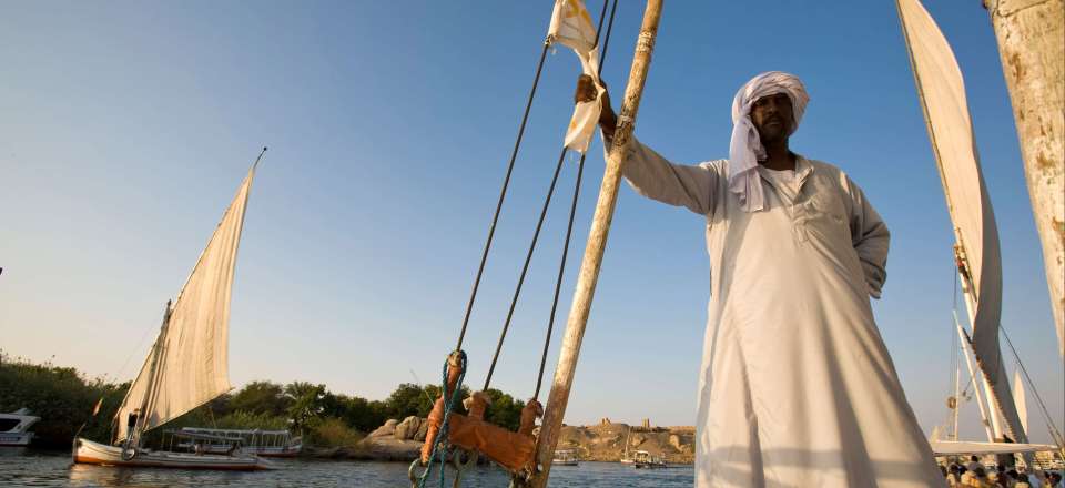 Découverte originale du fleuve sacré et des sites incontournables d’Egypte, à bord d’un bateau traditionnel