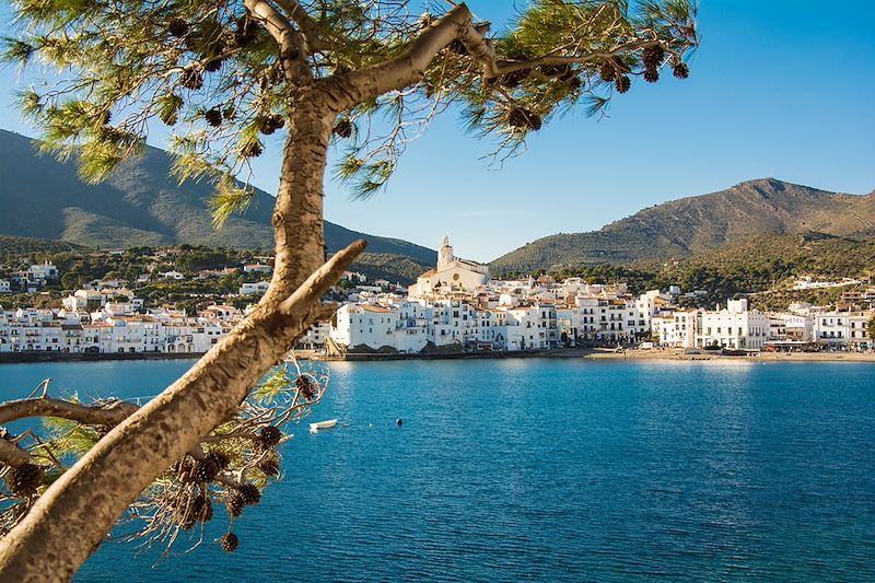 Une aventure au départ de Gérone mêlant chemins gravel, paysages méditerranéens et villages pittoresques