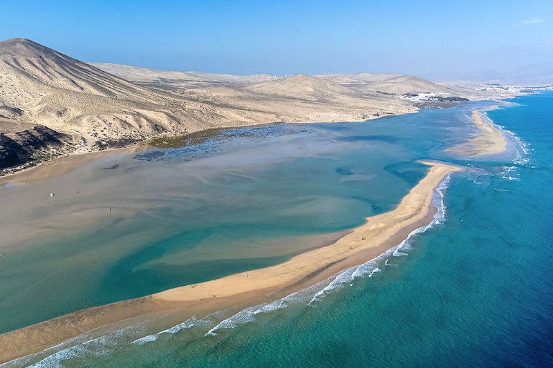 Combiné de deux îles : Lanzarote et Fuerteventura en une semaine à la découverte de paysages volcaniques et de dunes