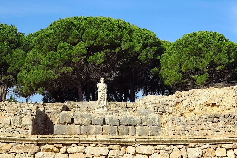 Partez en voyage sur votre gravel sur les routes de la Catalogne pour y découvrir la gastronomie, les paysages et vignobles