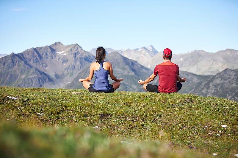 Randonnée et stage de yoga au grand air en Savoie