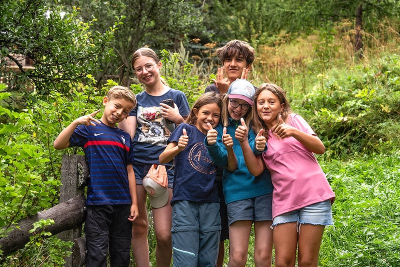 Circuit multi-activités dans ce joyau des Alpes du Sud: accrobranche, rando, jeux de piste, rafting...