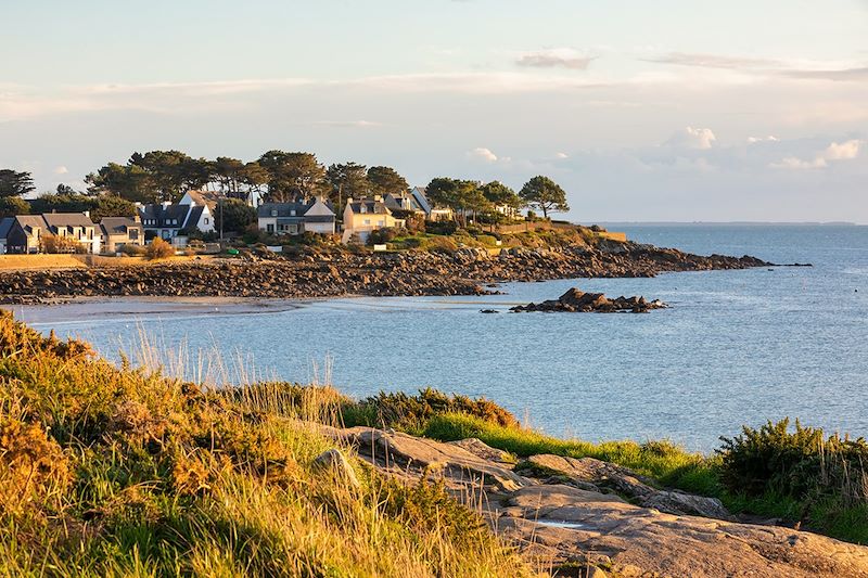 Découverte des mystères mégalithiques: Carnac et ses alignements Légendaires, randonnée sur le GR34