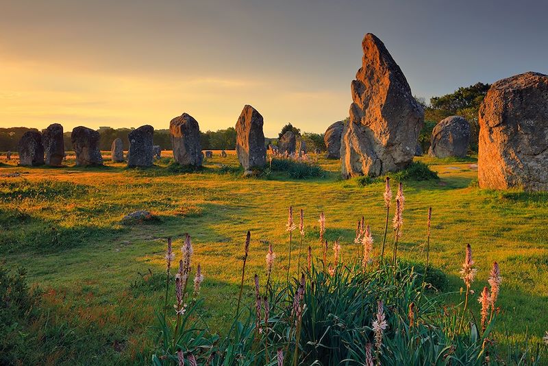 Découverte des mystères mégalithiques: Carnac et ses alignements Légendaires, randonnée sur le GR34