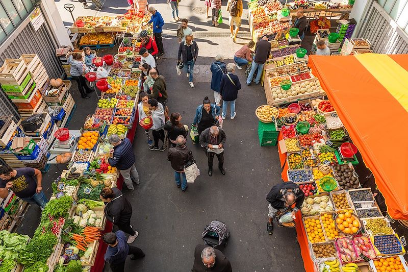 Voyage culinaire à la découverte des saveurs bordelaises, avec un déjeuner dans le restaurant de Philippe Etchebest.