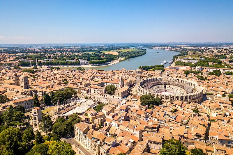 Partez sur une boucle à vélo au départ d'Avignon pour découvrir la Provence et la Camargue