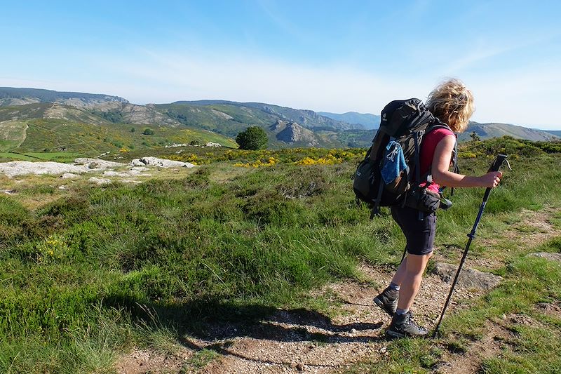 Séjour randonnée et bien-être depuis le village de Lamalou-les-Bains dans le Parc naturel régional du Haut-Languedoc.