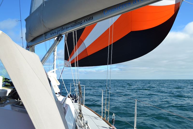 Séjour voile et rando entre France et Grande-Bretagne, à la découverte de cinq îles : Jersey, Guernesey, Herm, Sercq et Aurigny.