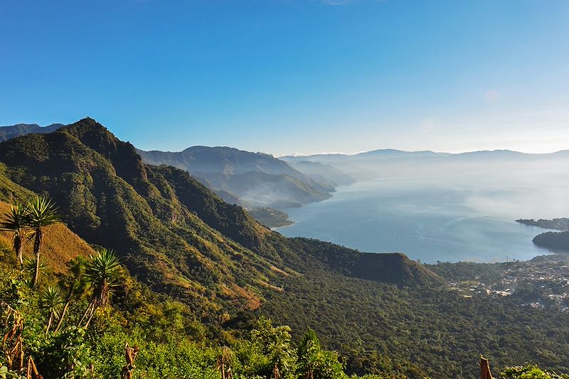 Traversée du monde maya, d’un trek volcanique au Guatemala aux plages caribéennes du Mexique, via la jungle et ses joyaux perdus !