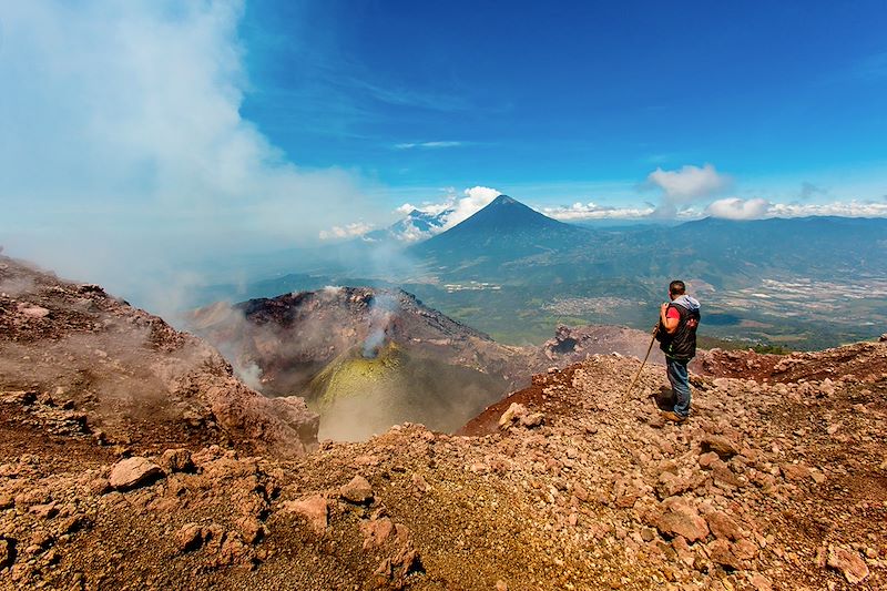 Traversée du monde maya, d’un trek volcanique au Guatemala aux plages caribéennes du Mexique, via la jungle et ses joyaux perdus !