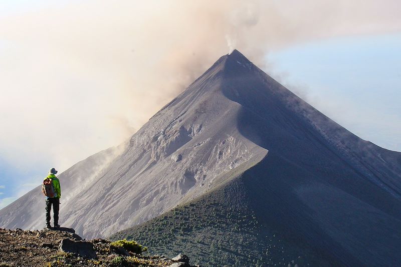 Traversée du monde maya, d’un trek volcanique au Guatemala aux plages caribéennes du Mexique, via la jungle et ses joyaux perdus !