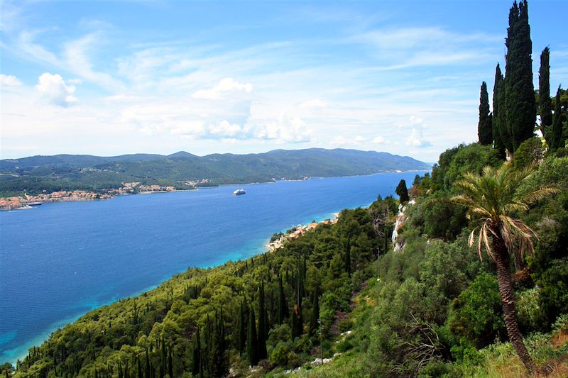 Voyage en Dalmatie du sud et randonnées à travers les îles de Brac, Hvar, Korcula et Mljet.