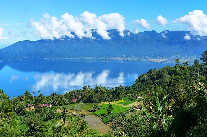 Rizières de la vallée d’Harau et lac Maninjau, Orang outans, Mont Sibayak et farniente sur la petite île Paradisiaque de Pulau Weh