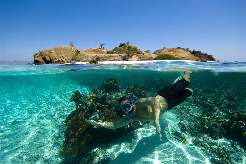 Une traversée de Flores avec chauffeur & guides locaux – Volcan Kelimutu, Snorkeling aux 17 îles, et dragons de Komodo