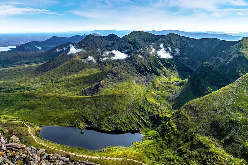 Ascension des plus beaux sommets Irlandais, pour de sublimes randonnées dans les régions du Wicklow et du Kerry !