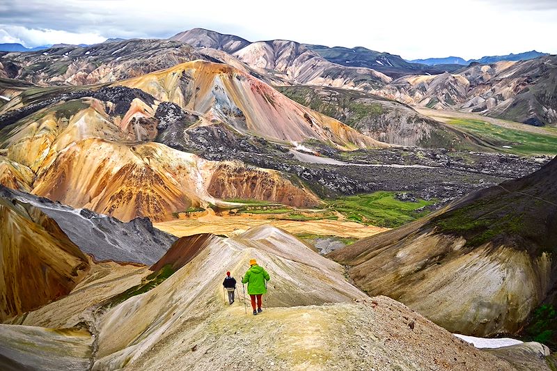 Partez avec ce circuit sud de l'Islande en 8 jours à la découverte de cette côte lors de randonnées avec des nuits en refuge