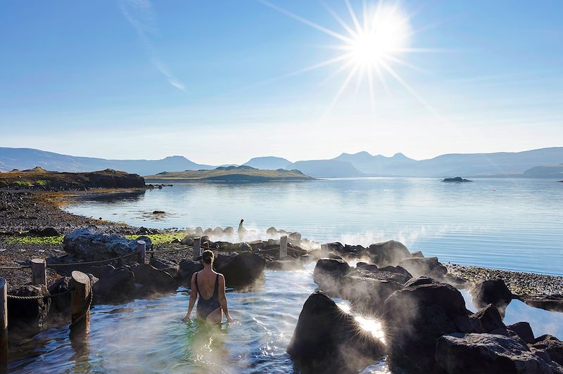 Sources chaudes de Hvammsvík - Islande