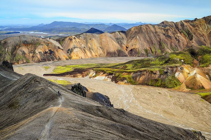 Trek Laugavegur : une traversée inoubliable au cœur du pays sur les chemins mythiques du Landmannalaugar à Thorsmörk 