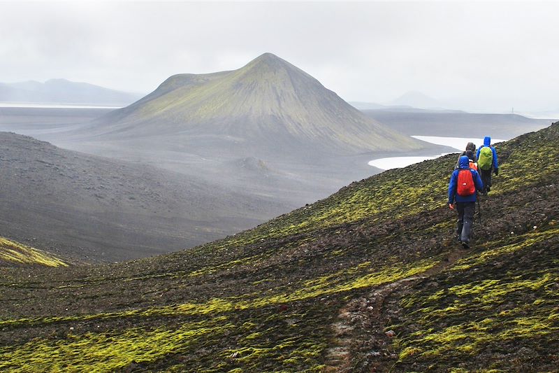 Road trip de 15 jours en Islande en van 4x4 équipé camping pour une découverte approfondie de l'Islande