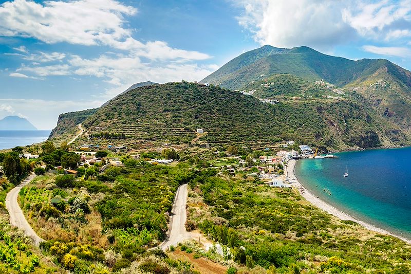 Randonnée sur 7 îles de l'archipel Eolien et sur l'Etna pour une aventure unique