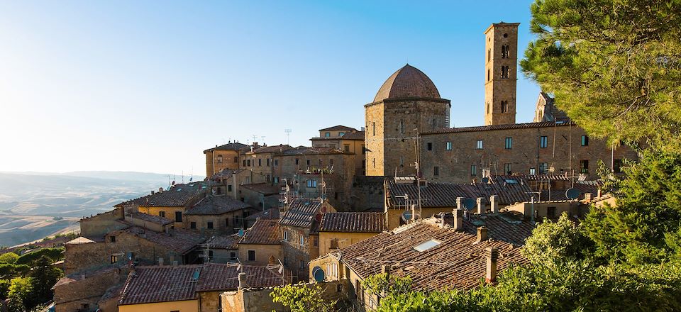 De Florence et Sienne aux remparts de San Gimignano, Volterra et Lucques: découverte des plus beaux joyaux de la région 