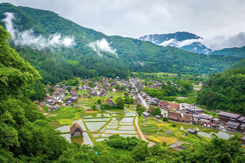 Voyage avec carnet de route pour découvrir les sites incontournables de la Golden Road et des Alpes Japonaises