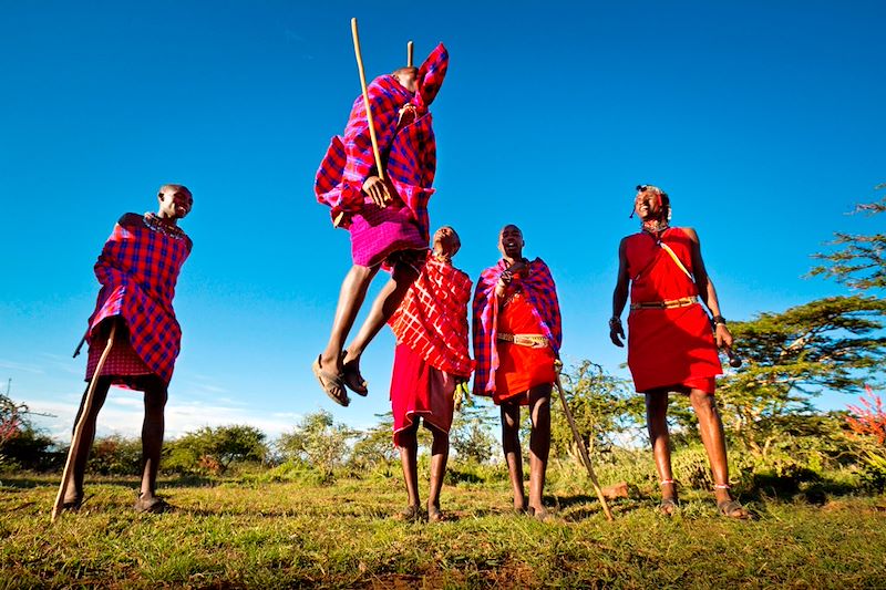 Safari en 4x4 dans la réserve du Masai Mara et le parc Amboseli, safari à pied au Lac Naivasha et détente sur les plages de Diani