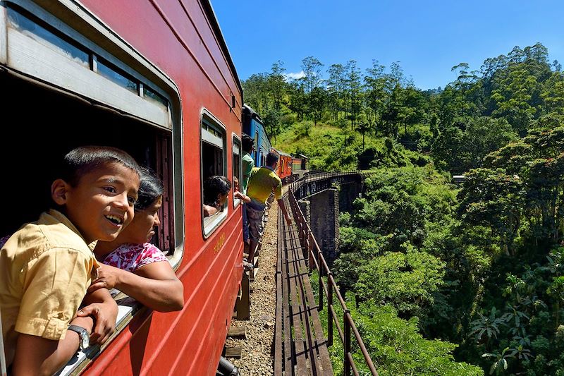 Train dans la province d'Uva - Sri Lanka