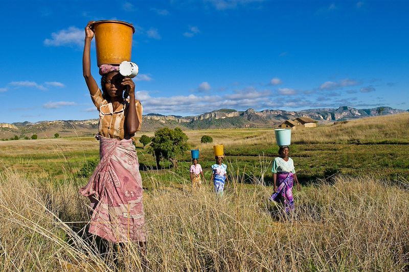 Un circuit guidé sur la RN7 et le sud est de Madagascar, de Tana à Tuléar puis d'Itampolo à Fort Dauphin hors des sentiers battus